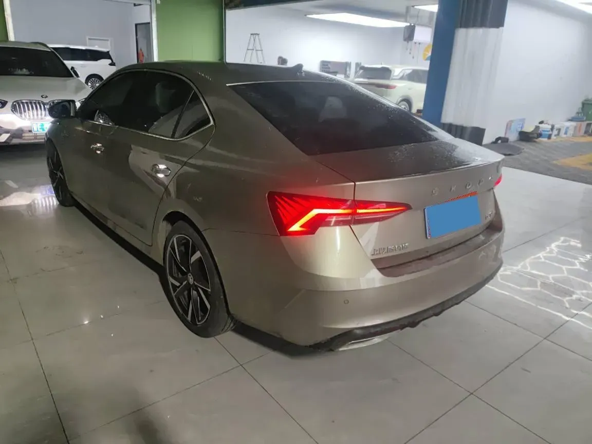 2022 Skoda Octavia 1.4T 150HP L4 7DCT,autocango,china used car exporter,china ev exporter,chinese used car exporter,chinese used ev exporter