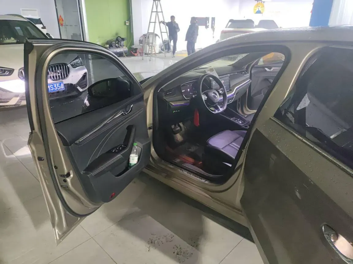 2022 Skoda Octavia 1.4T 150HP L4 7DCT,autocango,china used car exporter,china ev exporter,chinese used car exporter,chinese used ev exporter