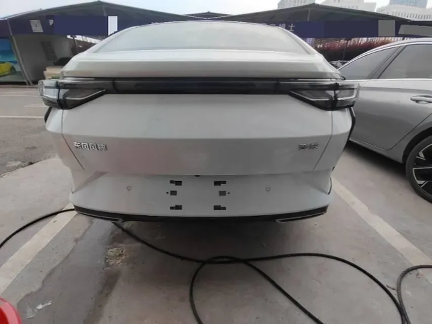 2025 DongFeng Aeolus YiXuan 1.5L 125HP L4 6DCT,autocango,china used car exporter,china ev exporter,chinese used car exporter,chinese used ev exporter