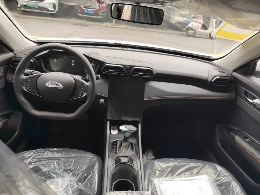 2025 DongFeng Aeolus YiXuan 1.5L 125HP L4 6DCT,autocango,china used car exporter,china ev exporter,chinese used car exporter,chinese used ev exporter