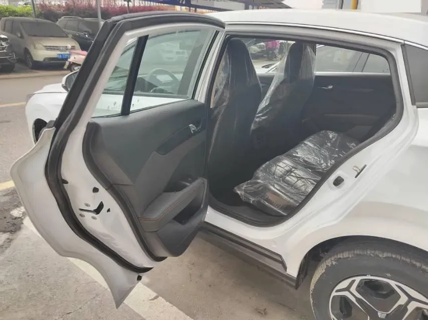 2025 DongFeng Aeolus YiXuan 1.5L 125HP L4 6DCT,autocango,china used car exporter,china ev exporter,chinese used car exporter,chinese used ev exporter