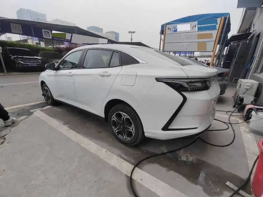 2025 DongFeng Aeolus YiXuan 1.5L 125HP L4 6DCT,autocango,china used car exporter,china ev exporter,chinese used car exporter,chinese used ev exporter