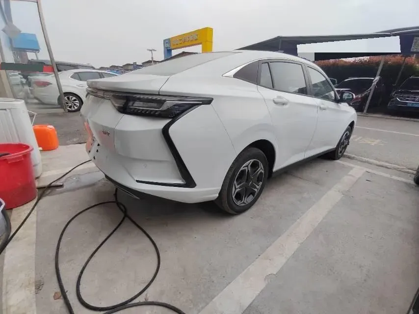 2025 DongFeng Aeolus YiXuan 1.5L 125HP L4 6DCT,autocango,china used car exporter,china ev exporter,chinese used car exporter,chinese used ev exporter