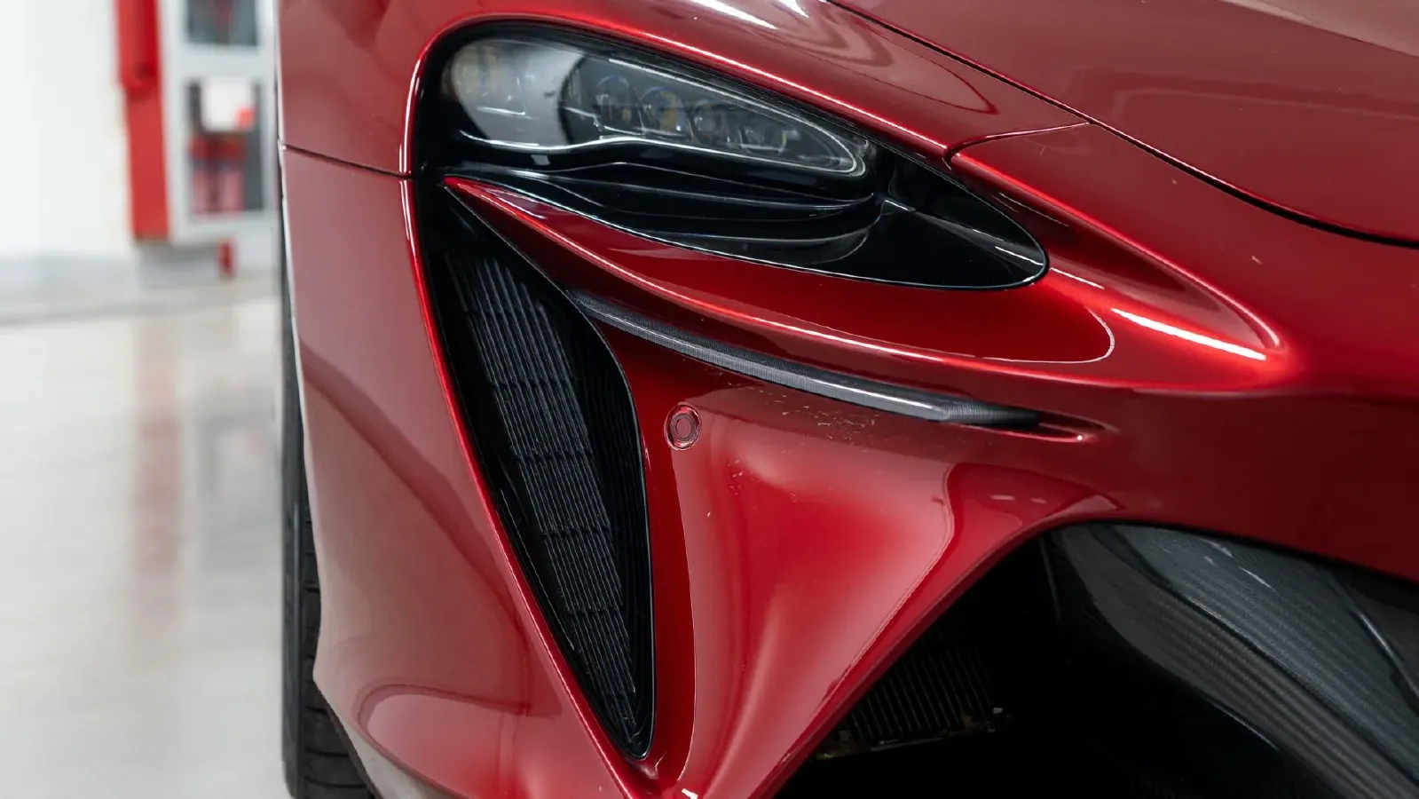 2023 McLaren Artura 3.0T 585HP V6 8DCT PHEV 7.4KWH,autocango,china used car exporter,china ev exporter,chinese used car exporter,chinese used ev exporter