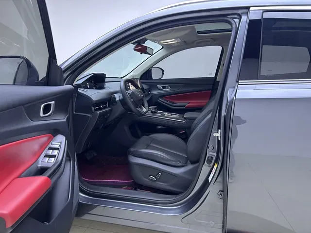 2022 ChangAn Oshan X7 Plus 1.5T 188HP L4 7DCT,autocango,china used car exporter,china ev exporter,chinese used car exporter,chinese used ev exporter