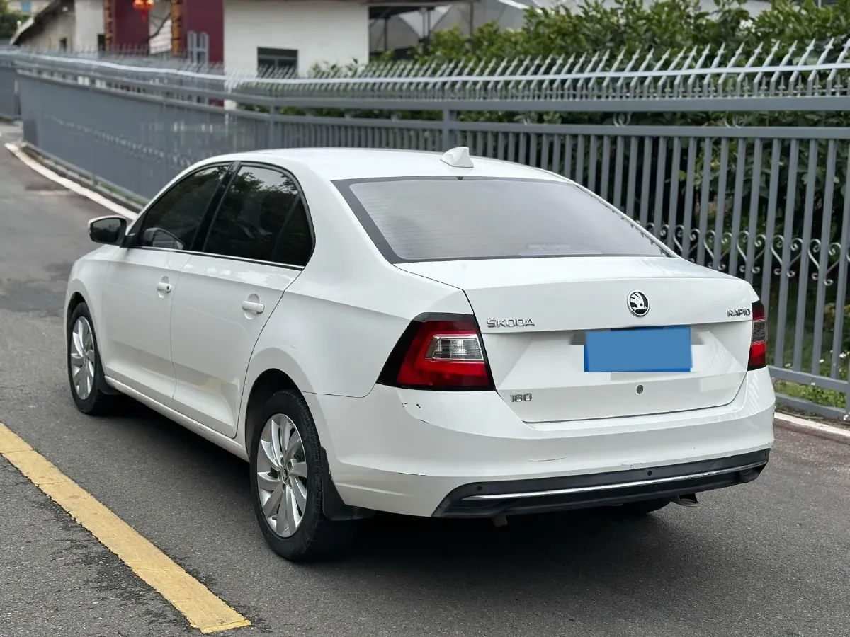 2018 Skoda Rapid 1.6L 110HP L4 6AT,autocango,china used car exporter,china ev exporter,chinese used car exporter,chinese used ev exporter