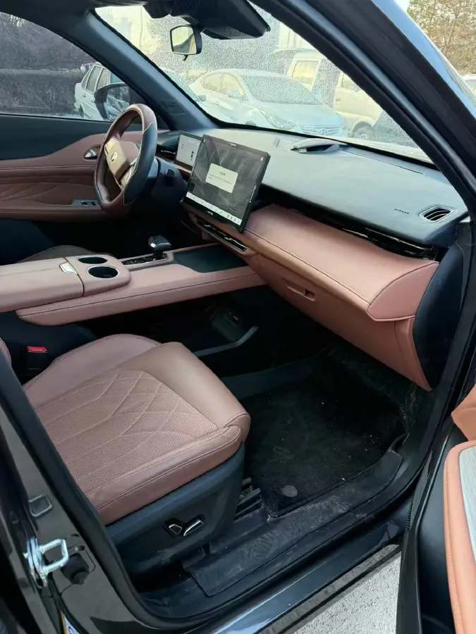 2024 ChangAn UNI-Z 1.5L 98HP L4 E-CVT PHEV 18.4KWH,autocango,china used car exporter,china ev exporter,chinese used car exporter,chinese used ev exporter