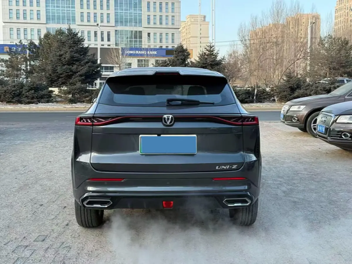 2024 ChangAn UNI-Z 1.5L 98HP L4 E-CVT PHEV 18.4KWH,autocango,china used car exporter,china ev exporter,chinese used car exporter,chinese used ev exporter