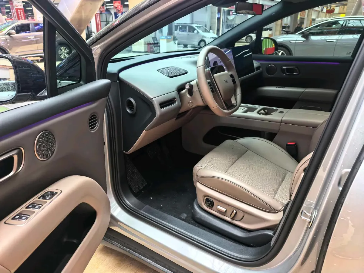 2025 Li i6 BEV,autocango,china used car exporter,china ev exporter,chinese used car exporter,chinese used ev exporter