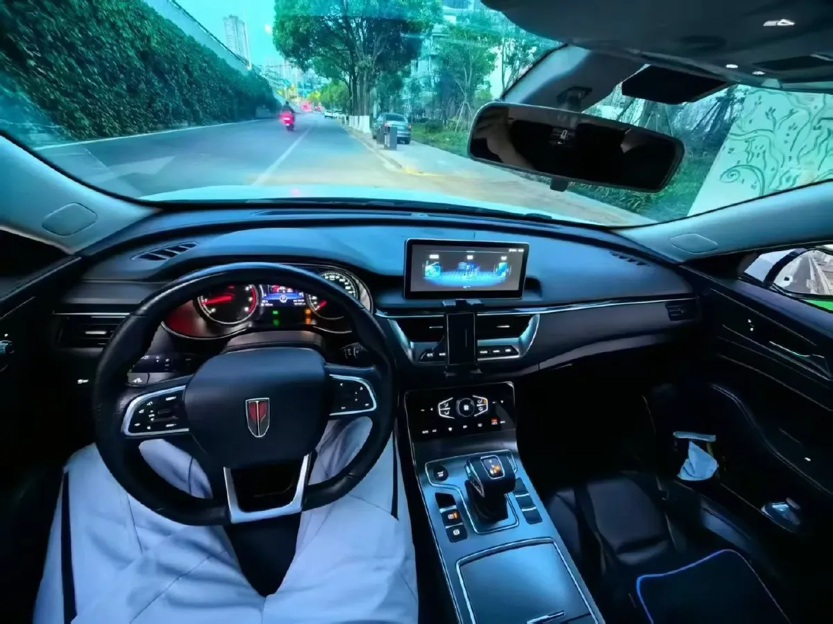 2022 HongQi H5 1.5T 169HP L4 7DCT,autocango,china used car exporter,china ev exporter,chinese used car exporter,chinese used ev exporter