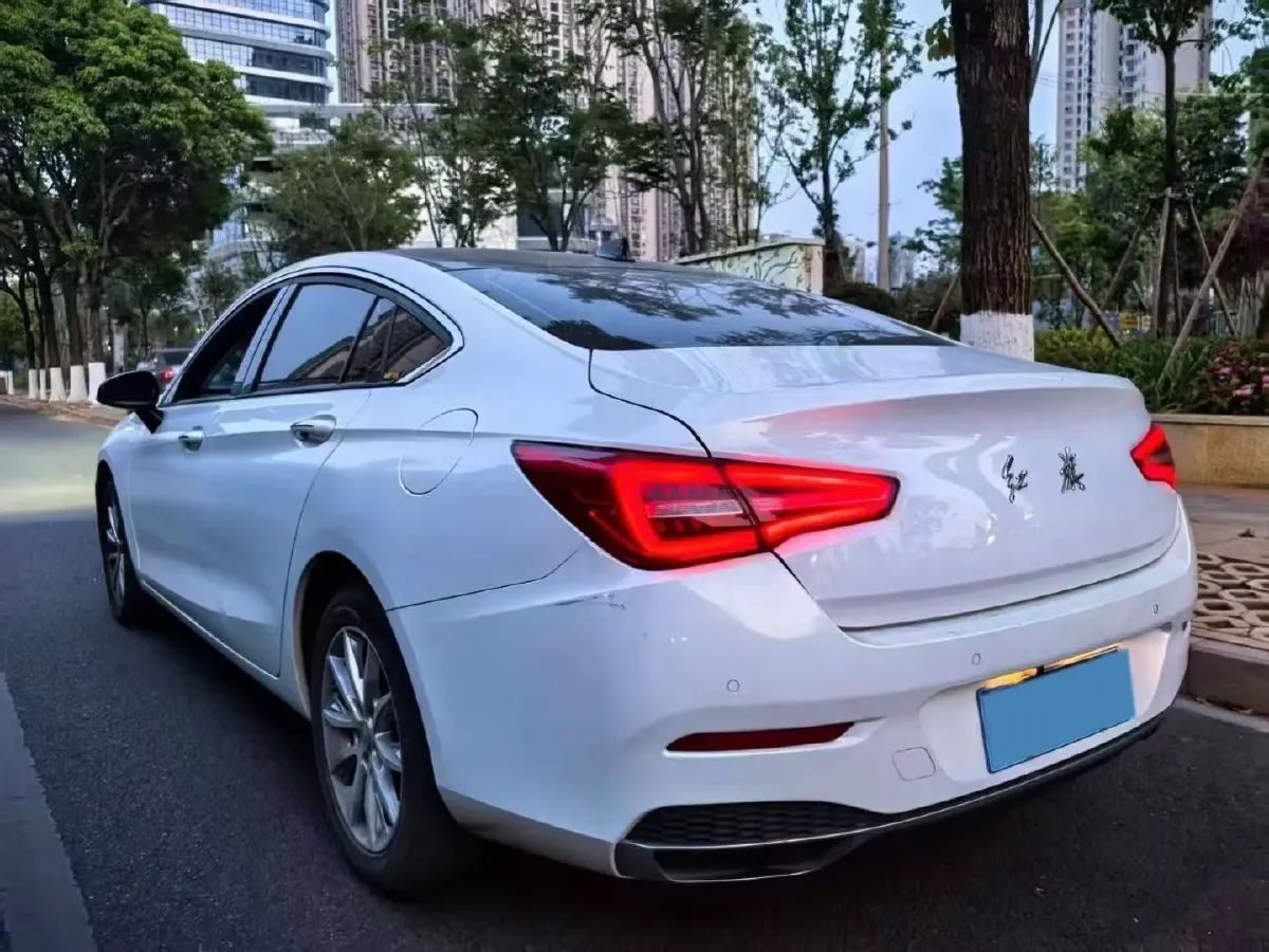 2022 HongQi H5 1.5T 169HP L4 7DCT,autocango,china used car exporter,china ev exporter,chinese used car exporter,chinese used ev exporter
