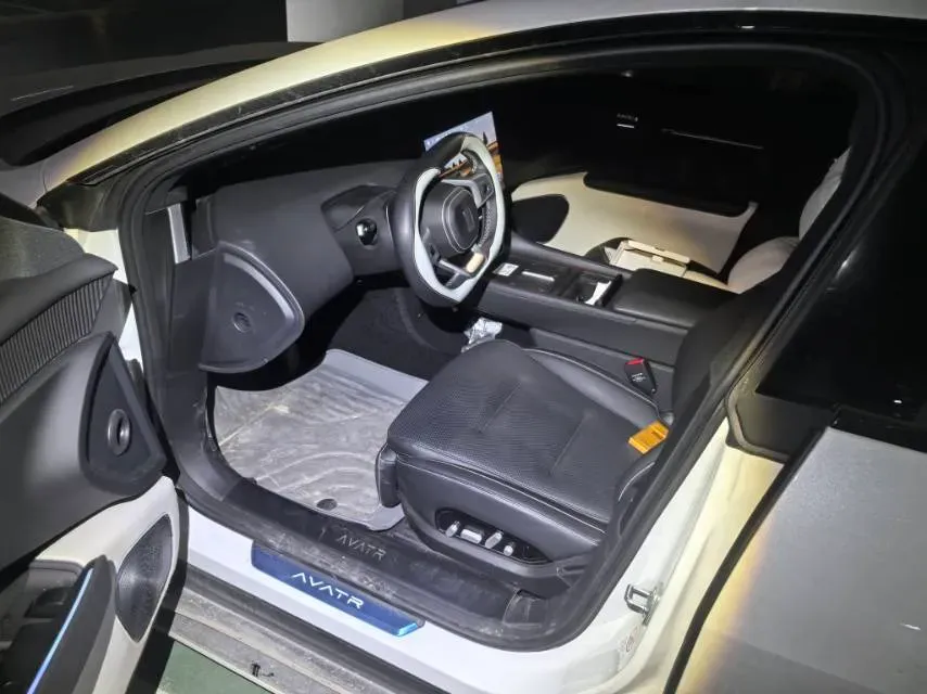 2025 Avatr 12 BEV 94.53KWH,autocango,china used car exporter,china ev exporter,chinese used car exporter,chinese used ev exporter