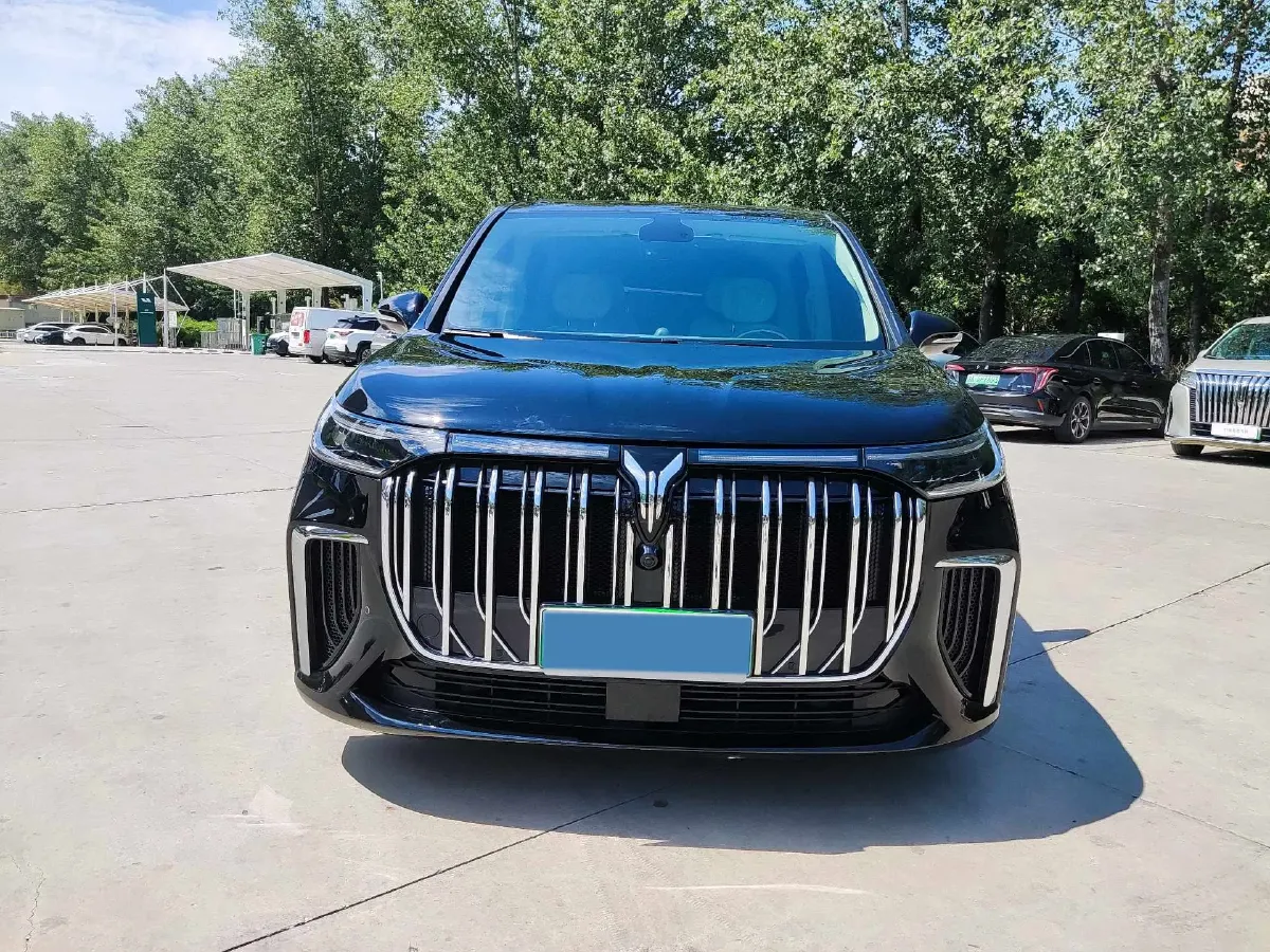 2022 Voyah Dream 1.5T 136HP L4 PHEV 25.57KWH,autocango,china used car exporter,china ev exporter,chinese used car exporter,chinese used ev exporter