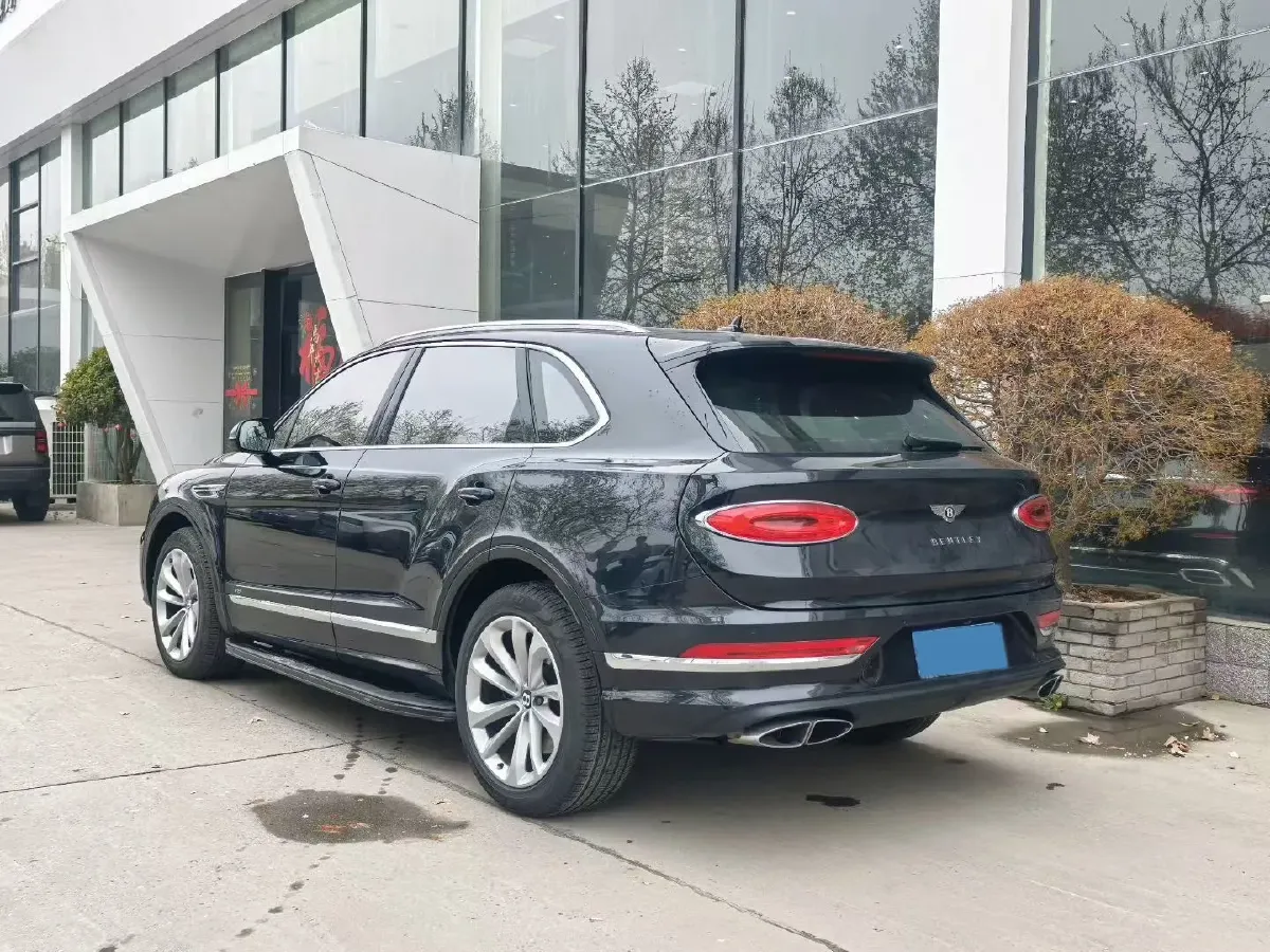 2022 Bentley Bentayga 4.0T 550HP V8 8AT,autocango,china used car exporter,china ev exporter,chinese used car exporter,chinese used ev exporter