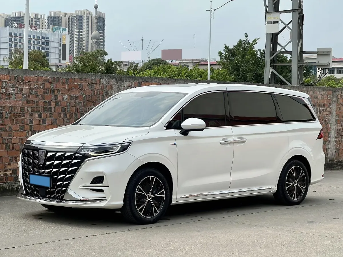 2023 Roewe iMAX8 2.0T 234HP L4 8AT,autocango,china used car exporter,china ev exporter,chinese used car exporter,chinese used ev exporter