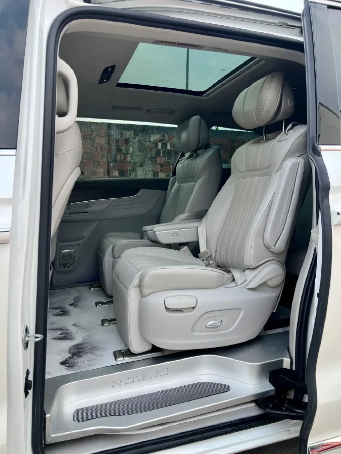 2023 Roewe iMAX8 2.0T 234HP L4 8AT,autocango,china used car exporter,china ev exporter,chinese used car exporter,chinese used ev exporter