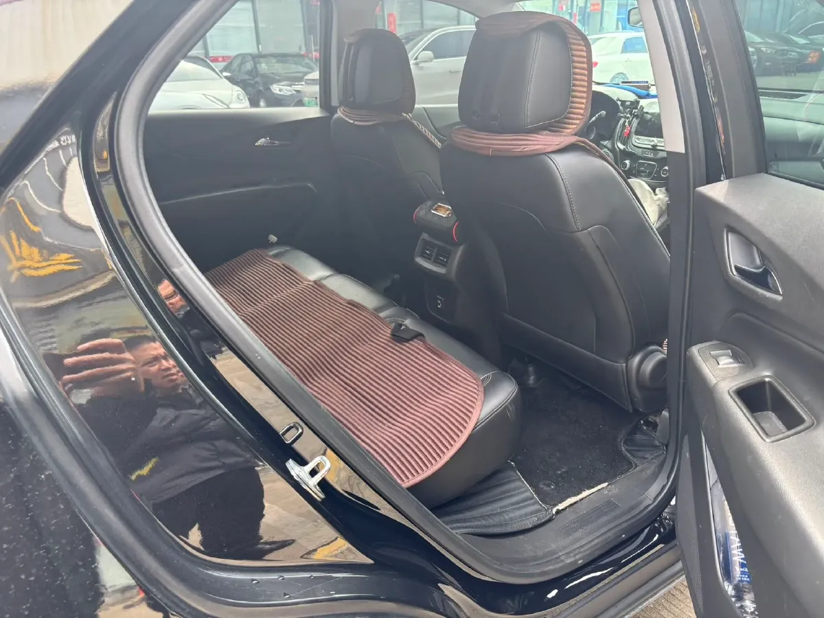 2021 Chevrolet Equinox 1.5T 169HP L4 6AT,autocango,china used car exporter,china ev exporter,chinese used car exporter,chinese used ev exporter