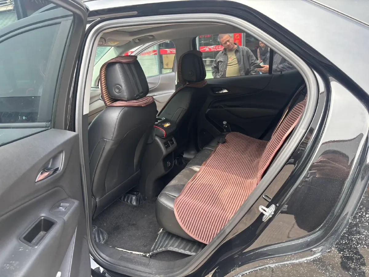 2021 Chevrolet Equinox 1.5T 169HP L4 6AT,autocango,china used car exporter,china ev exporter,chinese used car exporter,chinese used ev exporter