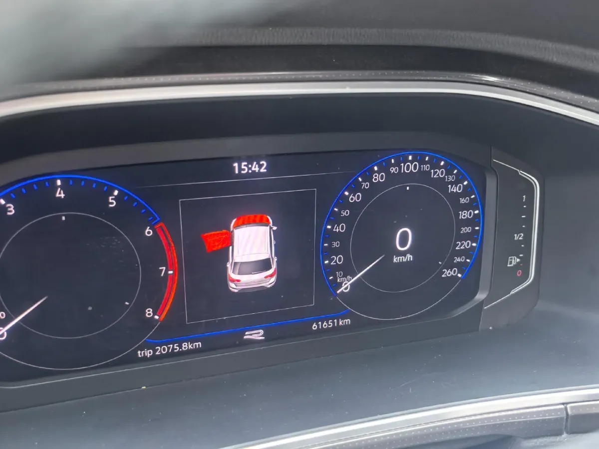 2024 Volkswagen T-Roc 1.5T 160HP L4 7DCT,autocango,china used car exporter,china ev exporter,chinese used car exporter,chinese used ev exporter