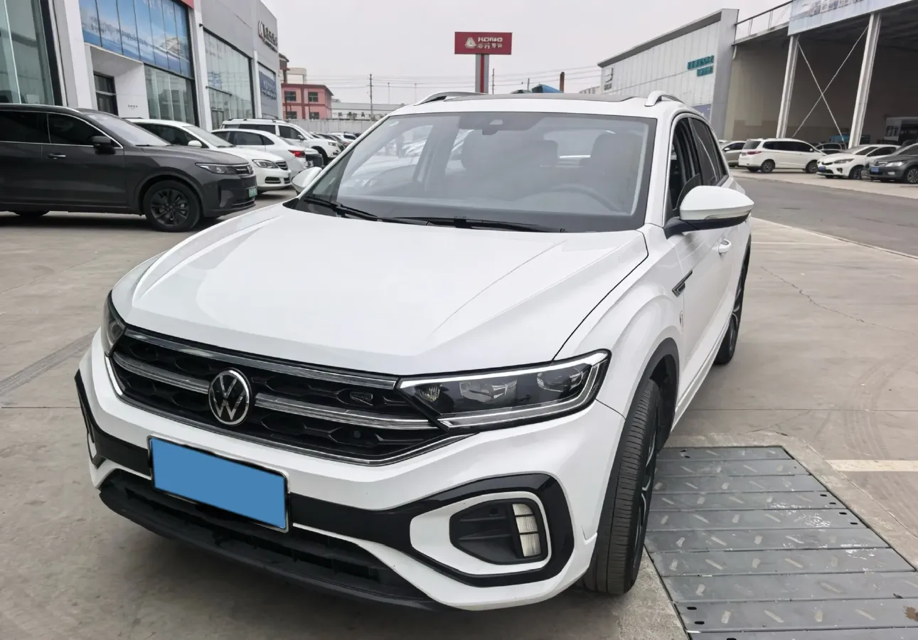 2024 Volkswagen T-Roc 1.5T 160HP L4 7DCT,autocango,china used car exporter,china ev exporter,chinese used car exporter,chinese used ev exporter