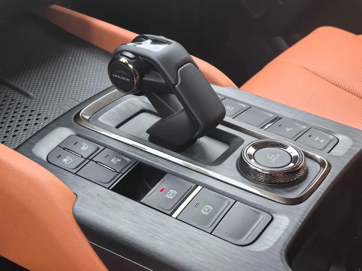 2024 Haval H9 2.0T 224HP L4 8AT,autocango,china used car exporter,china ev exporter,chinese used car exporter,chinese used ev exporter