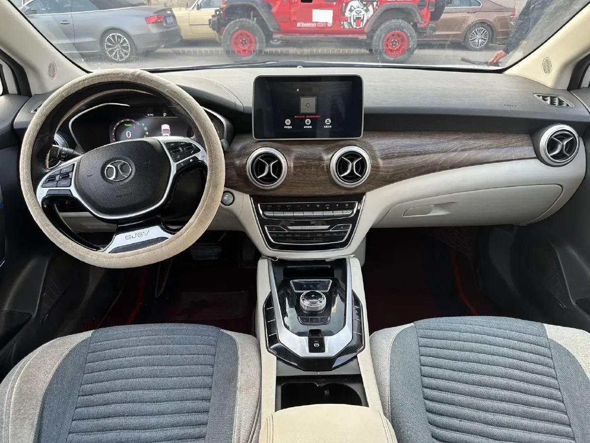 2018 BeiJing Auto EU5 BEV 53.66KWH,autocango,china used car exporter,china ev exporter,chinese used car exporter,chinese used ev exporter