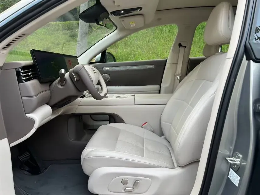 2026 IM LS6 BEV,autocango,china used car exporter,china ev exporter,chinese used car exporter,chinese used ev exporter