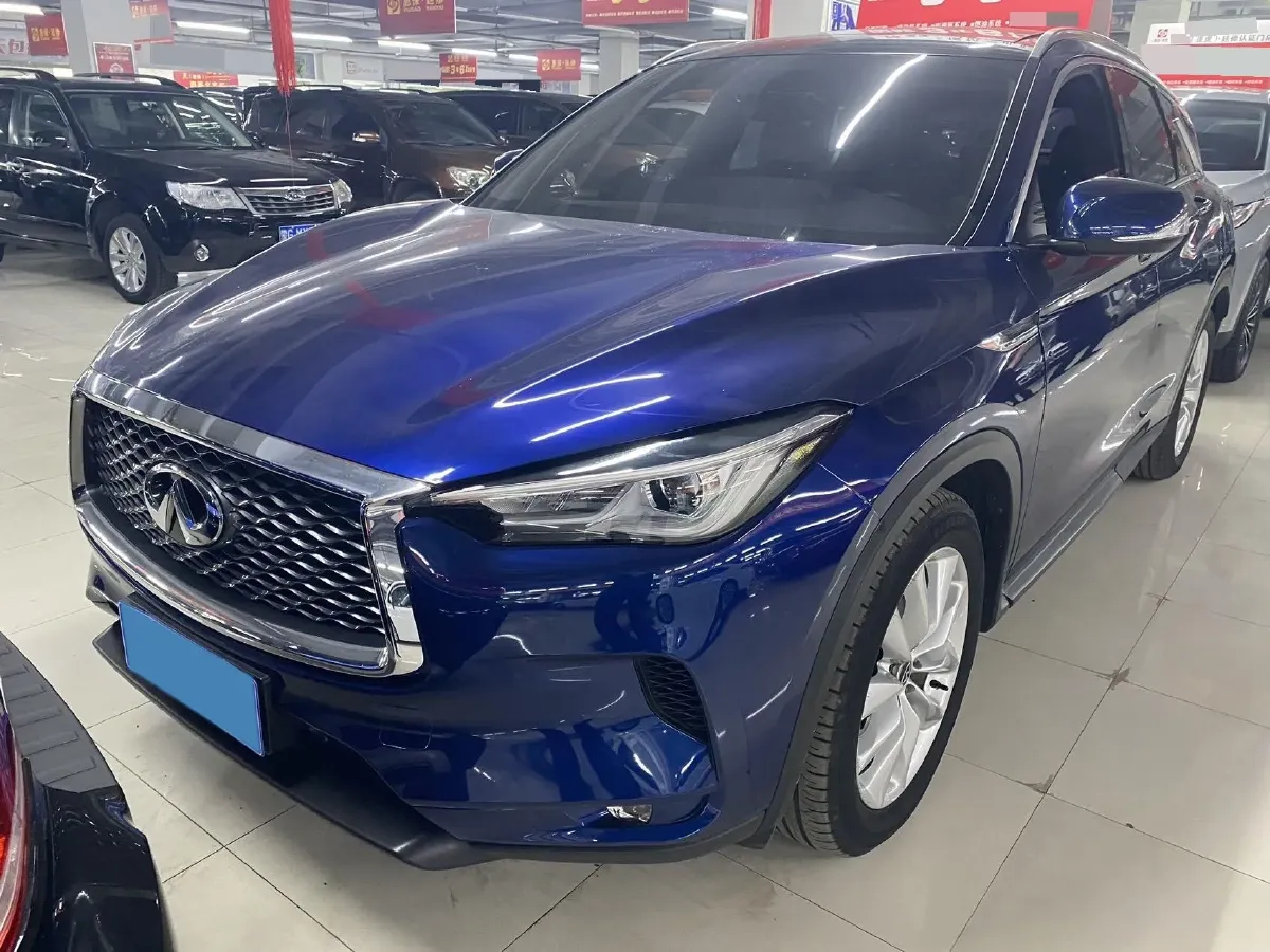 2018 Infiniti QX30 2.0T 211HP L4 7DCT,autocango,china used car exporter,china ev exporter,chinese used car exporter,chinese used ev exporter