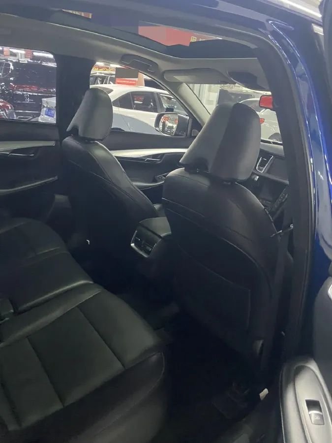 2018 Infiniti QX30 2.0T 211HP L4 7DCT,autocango,china used car exporter,china ev exporter,chinese used car exporter,chinese used ev exporter