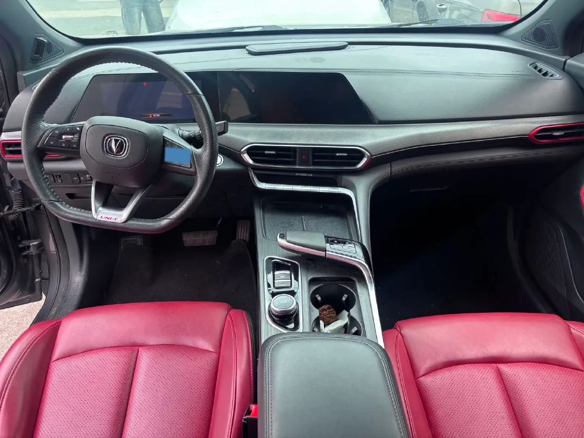 2021 ChangAn UNI-T 1.5T 180HP L4 7DCT,autocango,china used car exporter,china ev exporter,chinese used car exporter,chinese used ev exporter