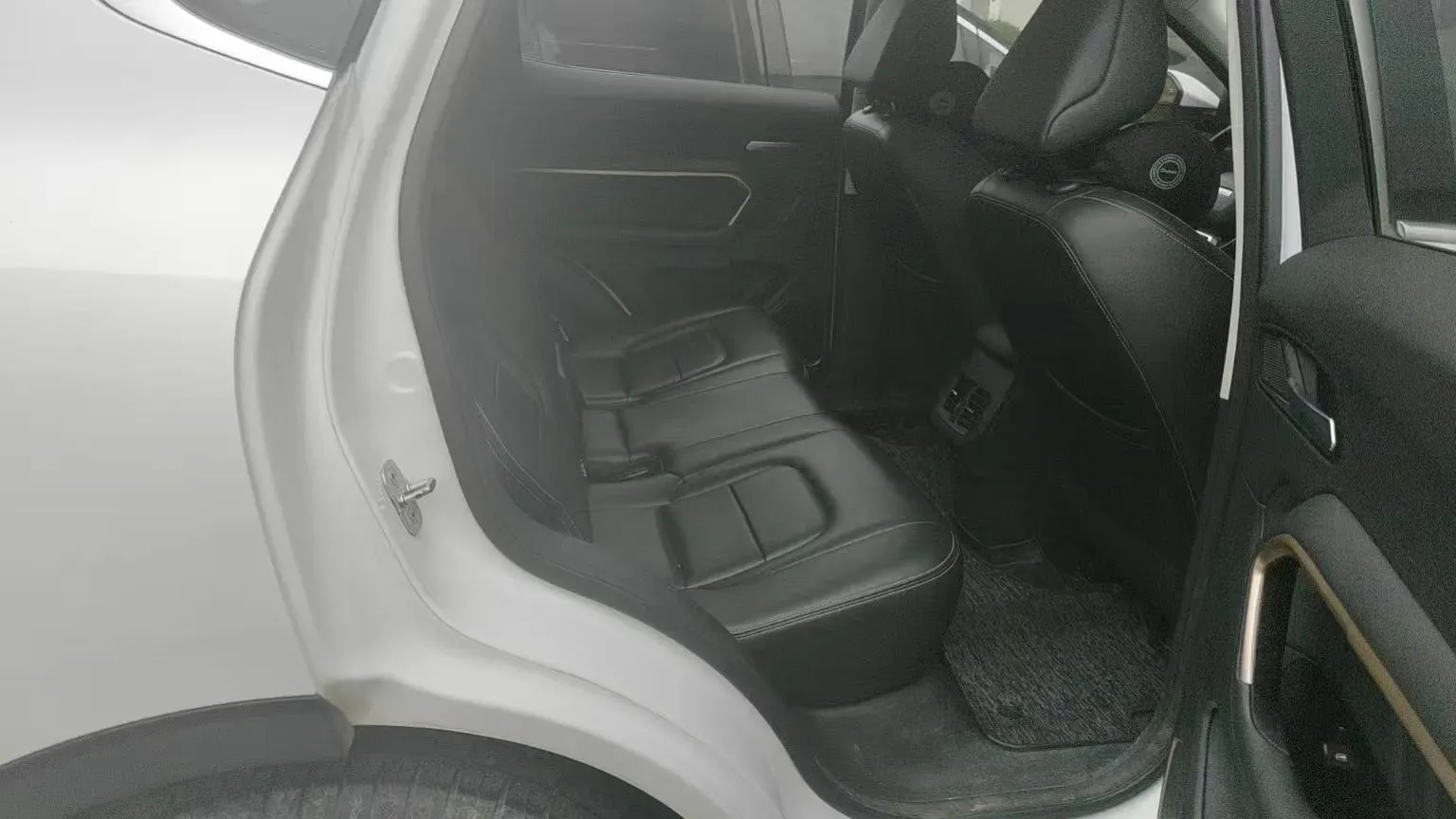 2019 Haval H6 1.5T 169HP L4 7DCT,autocango,china used car exporter,china ev exporter,chinese used car exporter,chinese used ev exporter