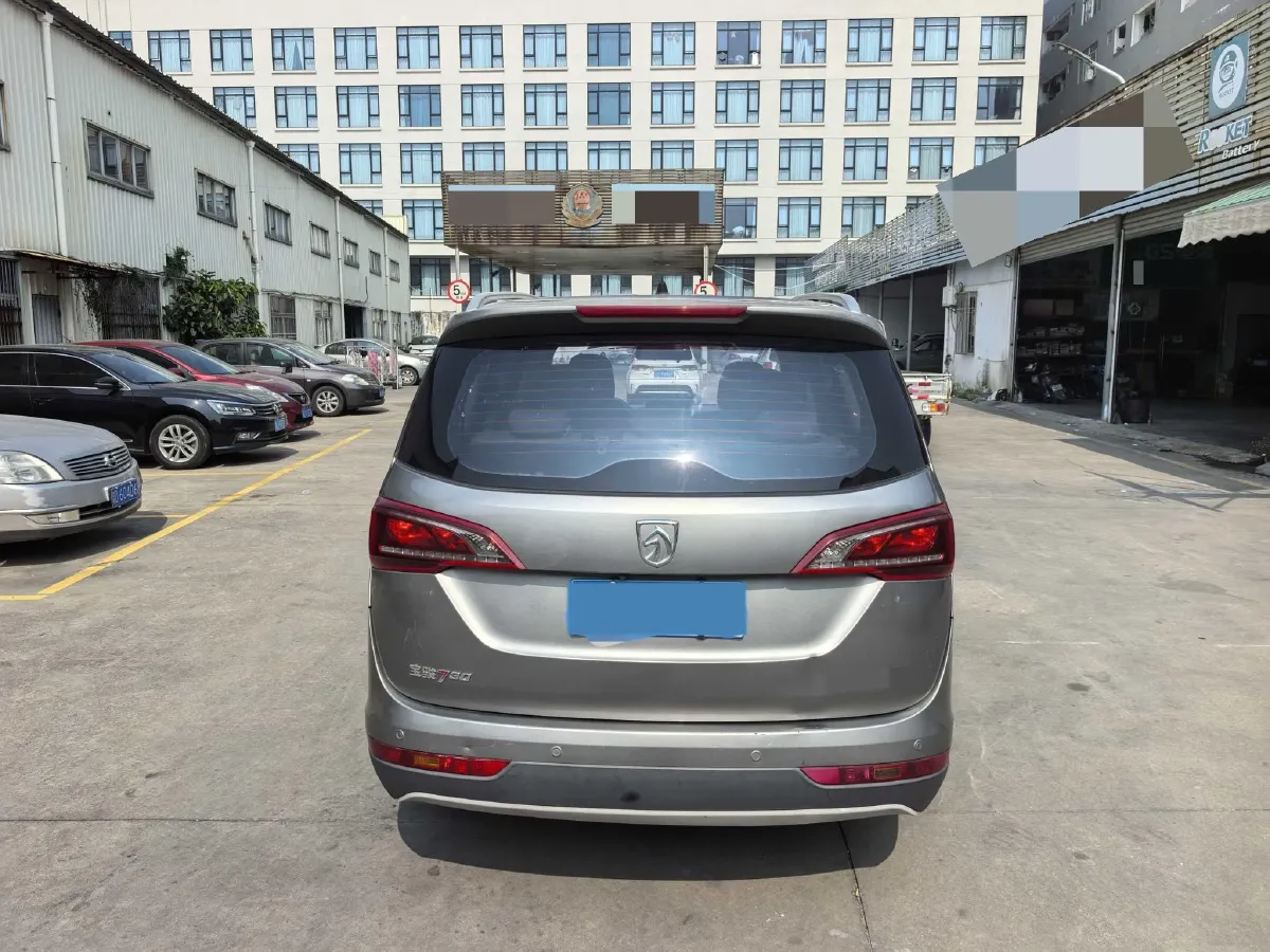 2019 BaoJun 730 1.5L 105HP L4 6MT,autocango,china used car exporter,china ev exporter,chinese used car exporter,chinese used ev exporter