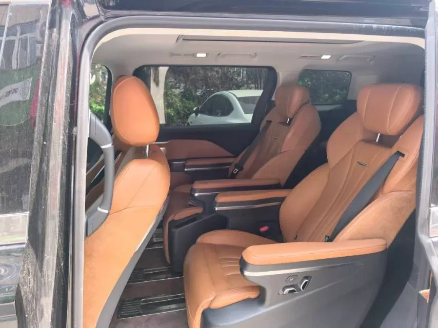 2023 HongQi HQ9 2.0T 252HP L4 8AT,autocango,china used car exporter,china ev exporter,chinese used car exporter,chinese used ev exporter