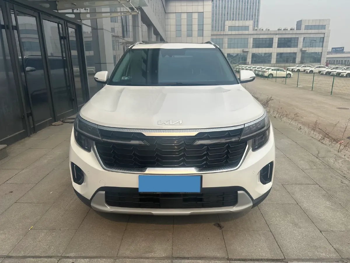 2023 Kia Seltos 1.5L 115HP L4 CVT,autocango,china used car exporter,china ev exporter,chinese used car exporter,chinese used ev exporter