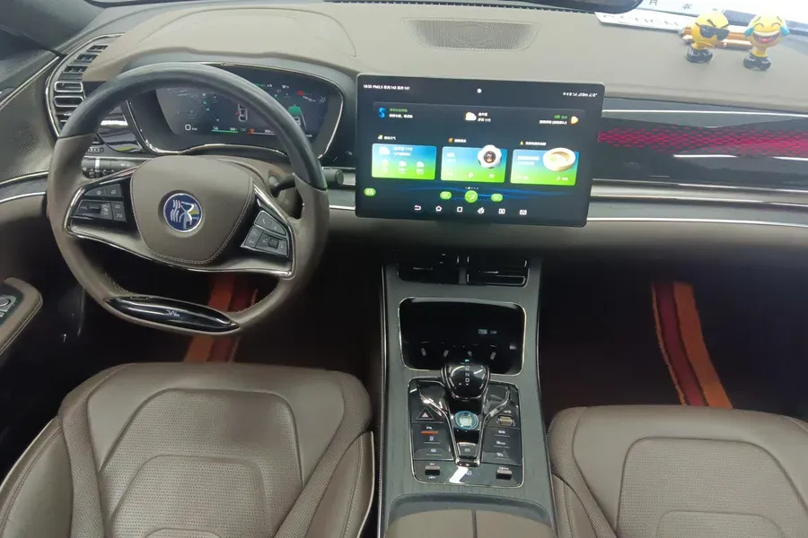 2022 Volkswagen Tiguan L 2.0T 186HP L4 7DCT,autocango,china used car exporter,china ev exporter,chinese used car exporter,chinese used ev exporter