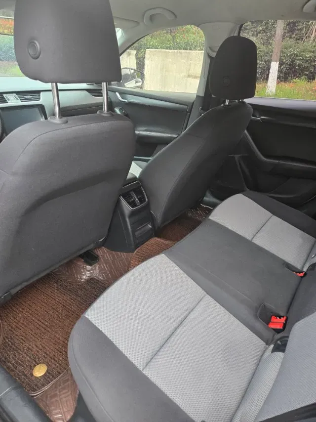 2017 Skoda Octavia 1.6L 110HP L4 6AT,autocango,china used car exporter,china ev exporter,chinese used car exporter,chinese used ev exporter