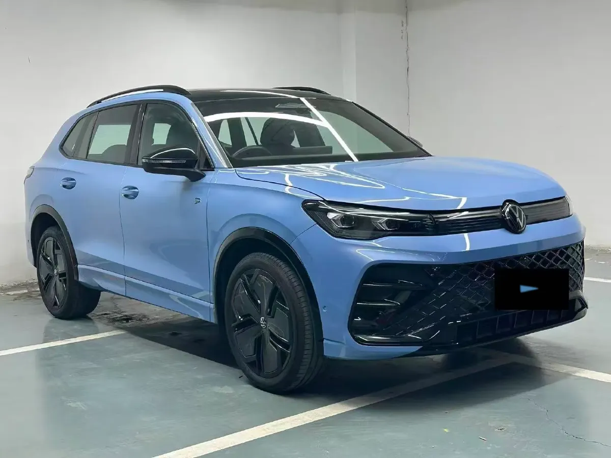 2024 Volkswagen Tiguan L 2.0T 220HP L4 7DCT,autocango,china used car exporter,china ev exporter,chinese used car exporter,chinese used ev exporter