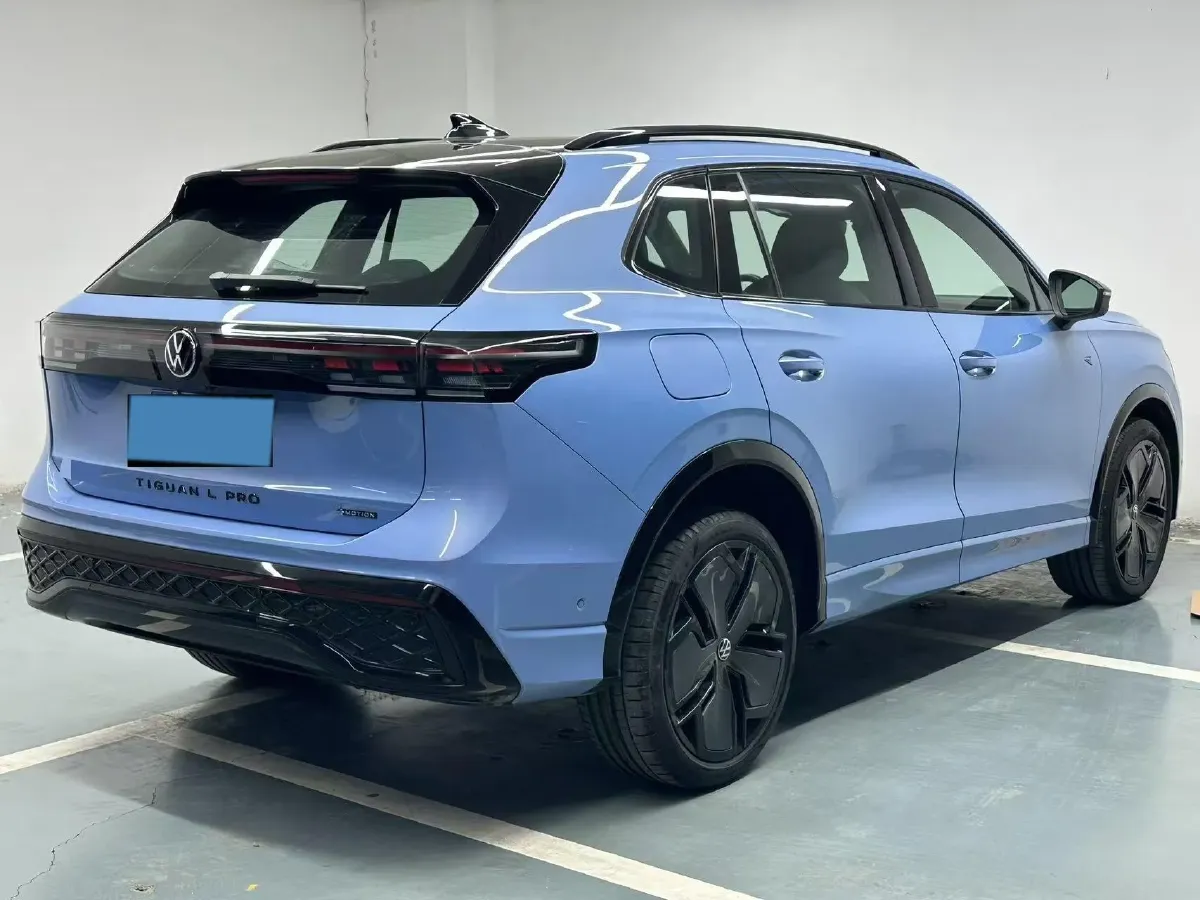 2024 Volkswagen Tiguan L 2.0T 220HP L4 7DCT,autocango,china used car exporter,china ev exporter,chinese used car exporter,chinese used ev exporter
