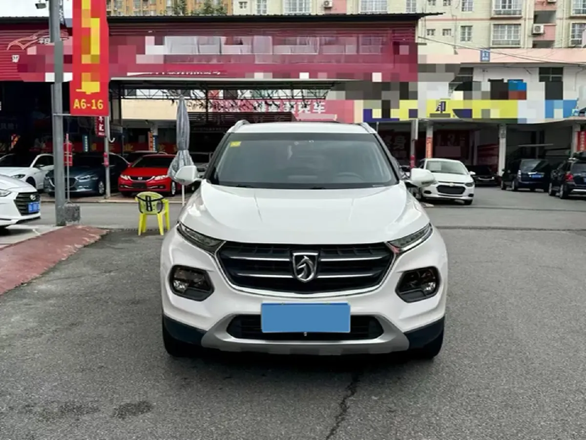2017 BaoJun 310W 1.5L 105HP L4 6MT,autocango,china used car exporter,china ev exporter,chinese used car exporter,chinese used ev exporter