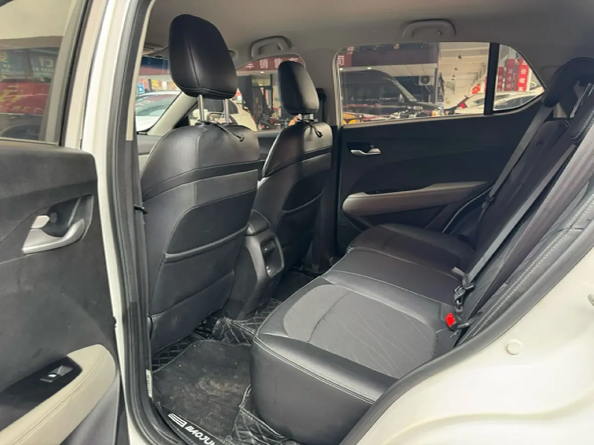 2017 BaoJun 310W 1.5L 105HP L4 6MT,autocango,china used car exporter,china ev exporter,chinese used car exporter,chinese used ev exporter