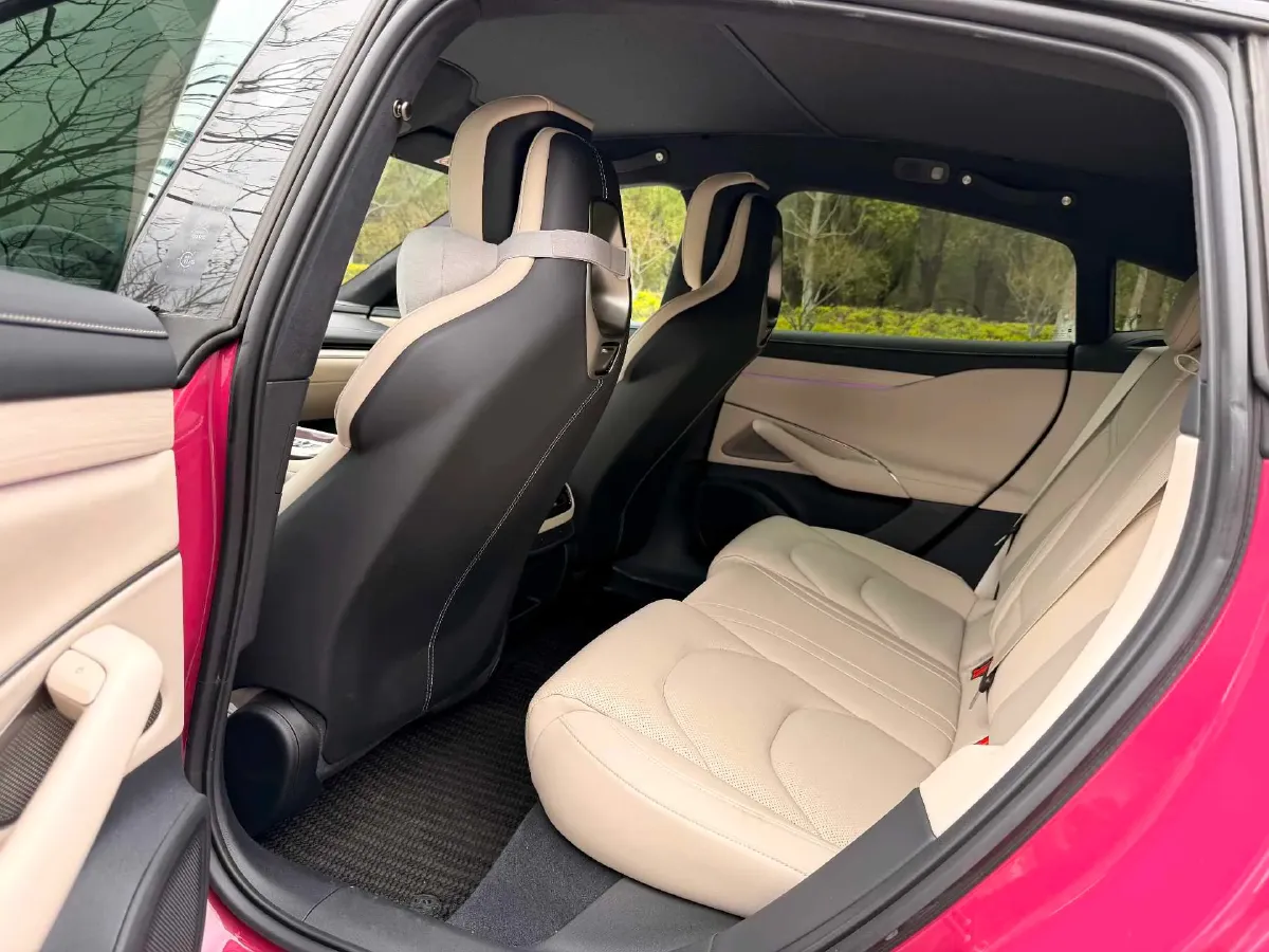 2024 MI SU7 BEV 101KWH,autocango,china used car exporter,china ev exporter,chinese used car exporter,chinese used ev exporter