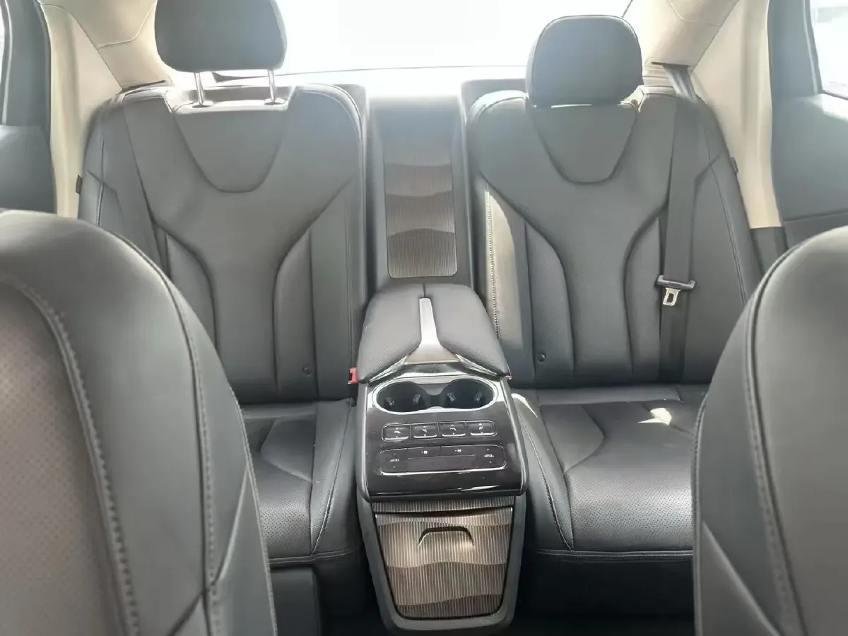 2022 HongQi E-QM5 BEV 54KWH,autocango,china used car exporter,china ev exporter,chinese used car exporter,chinese used ev exporter