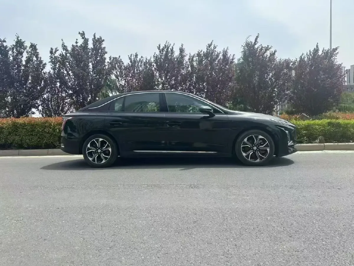 2022 HongQi E-QM5 BEV 54KWH,autocango,china used car exporter,china ev exporter,chinese used car exporter,chinese used ev exporter