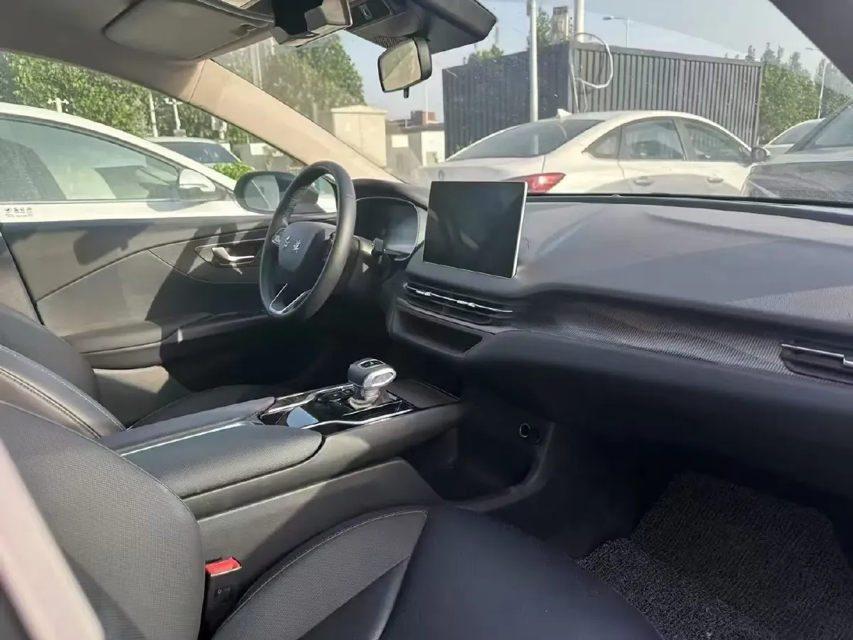 2022 HongQi E-QM5 BEV 54KWH,autocango,china used car exporter,china ev exporter,chinese used car exporter,chinese used ev exporter