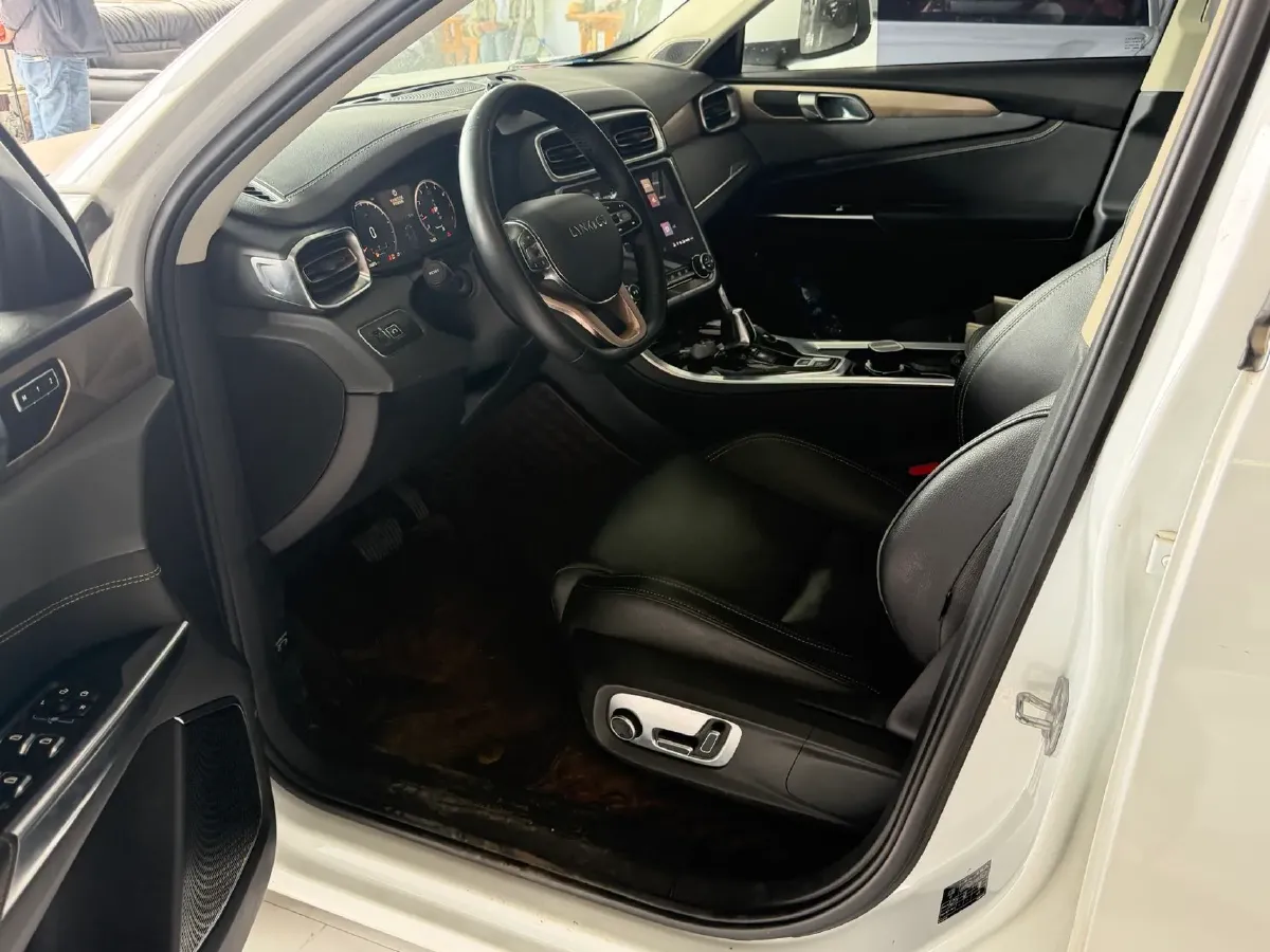 2019 Beijing BJ40 2.0T 218HP L4 6AT,autocango,china used car exporter,china ev exporter,chinese used car exporter,chinese used ev exporter