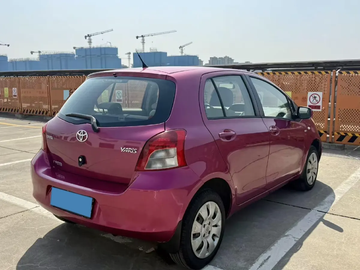 2011 Toyota Yaris 1.6L 118HP L4 4AT,autocango,china used car exporter,china ev exporter,chinese used car exporter,chinese used ev exporter