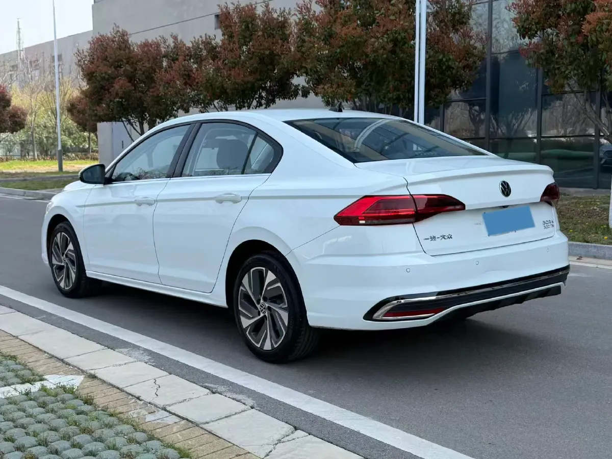 2024 Volkswagen Bora 1.5T 160HP L4 7DCT,autocango,china used car exporter,china ev exporter,chinese used car exporter,chinese used ev exporter