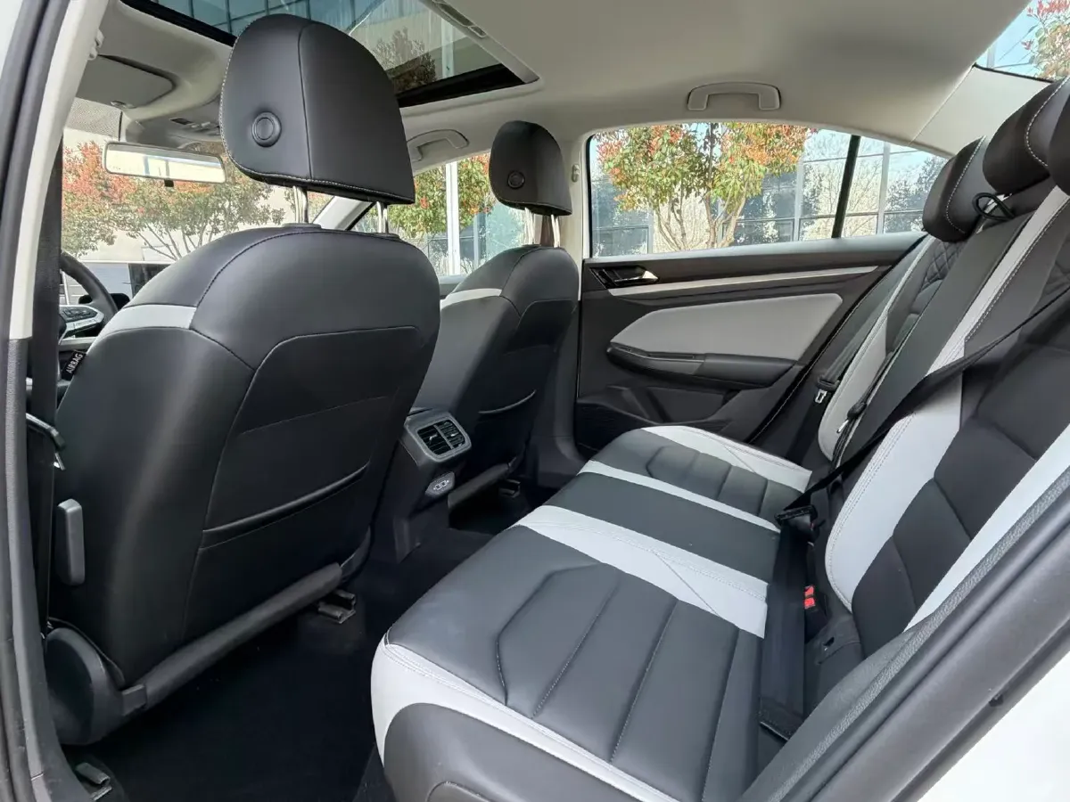 2024 Volkswagen Bora 1.5T 160HP L4 7DCT,autocango,china used car exporter,china ev exporter,chinese used car exporter,chinese used ev exporter