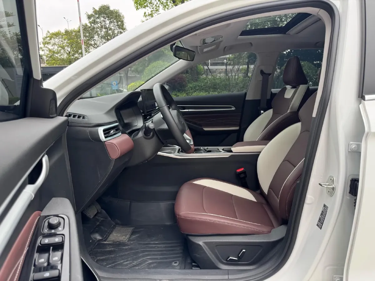 2026 Geely Emgrand 1.5L 120HP L4 CVT,autocango,china used car exporter,china ev exporter,chinese used car exporter,chinese used ev exporter