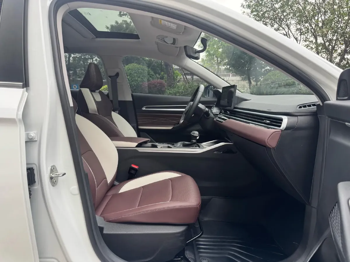 2026 Geely Emgrand 1.5L 120HP L4 CVT,autocango,china used car exporter,china ev exporter,chinese used car exporter,chinese used ev exporter